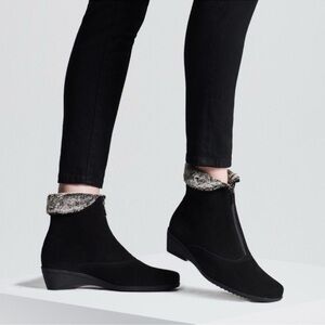 La Canadienne Winter Boots - Size 8